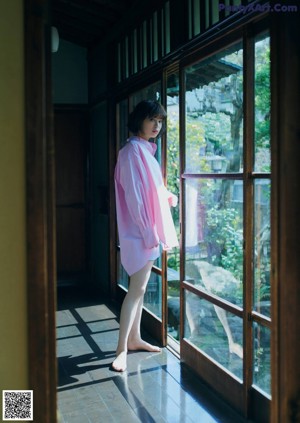 Suzu Hirose 広瀬すず, Shukan Bunshun 2021.05.06 (週刊文春 2021年5月6日号)